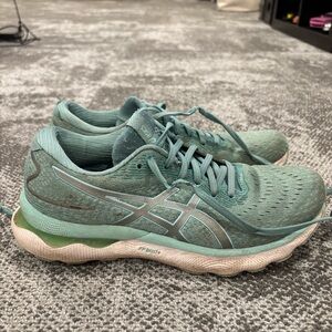 ASICS Gel Nimbus 24 Teal Athletic Running Shoes Womens U.S. 9.5